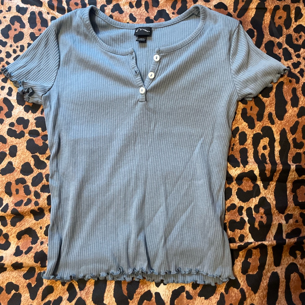 Blue kids tee size 10/12